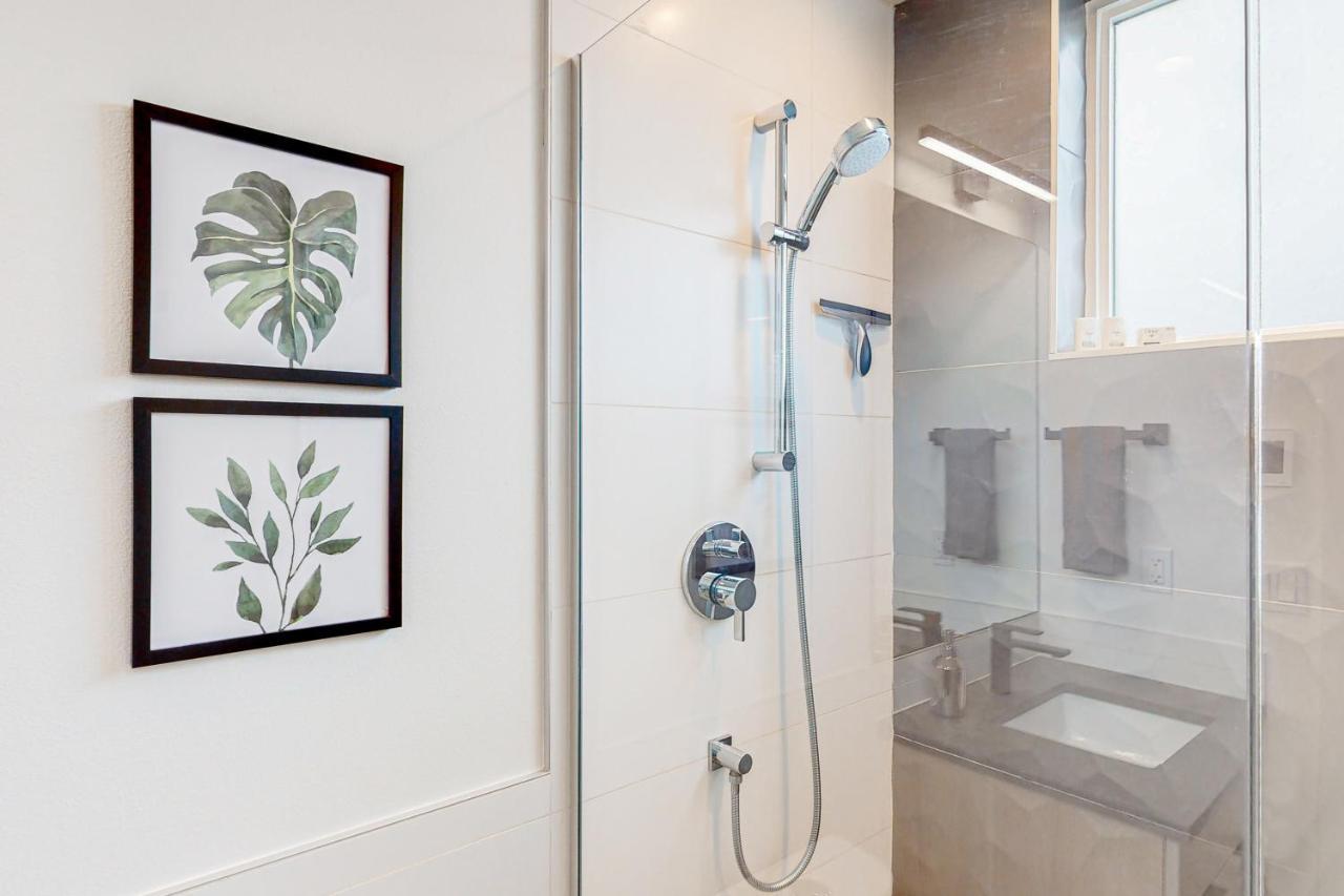 Northlake Nirvana Seattle Exterior photo