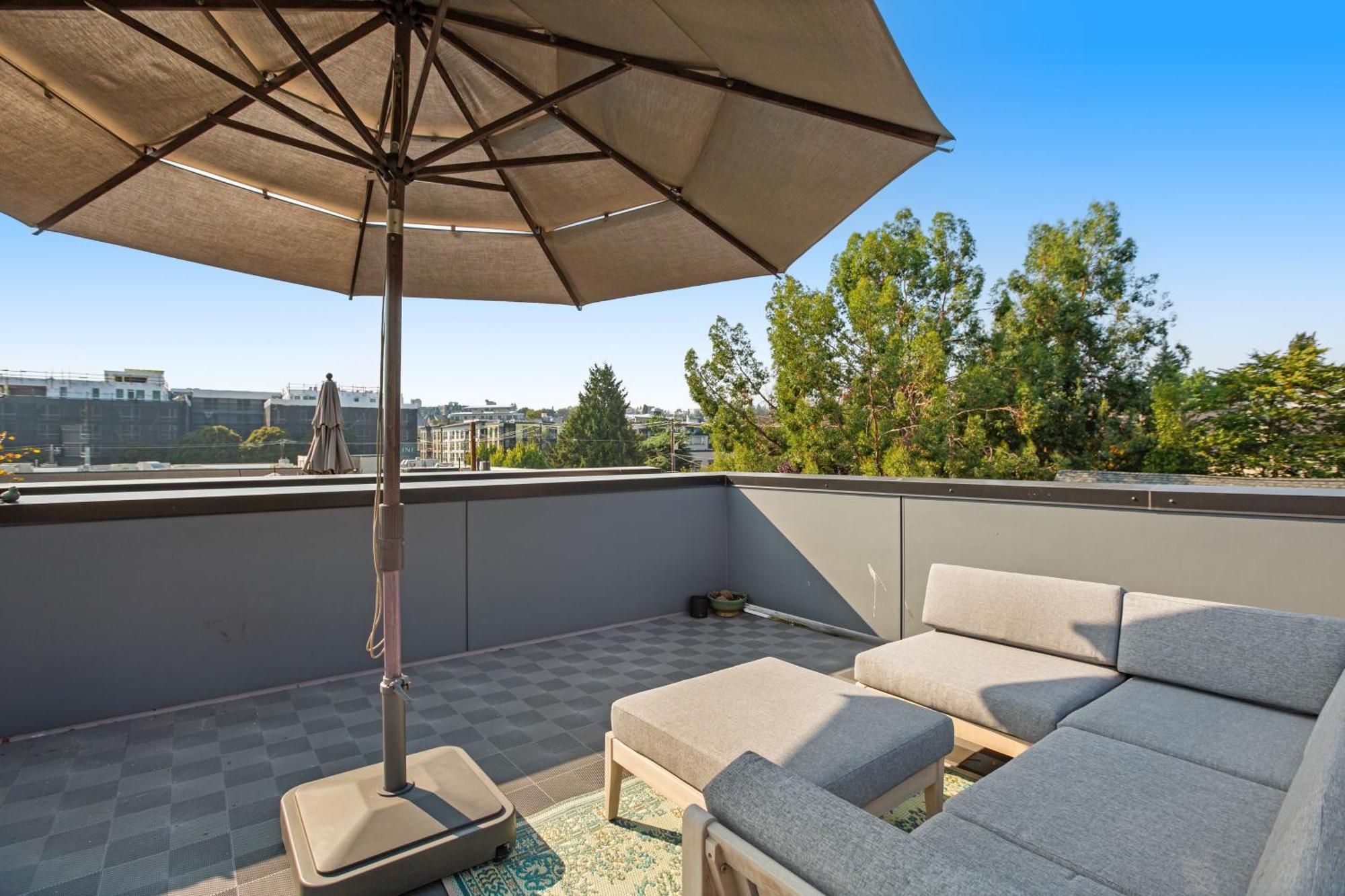 Northlake Nirvana Seattle Exterior photo