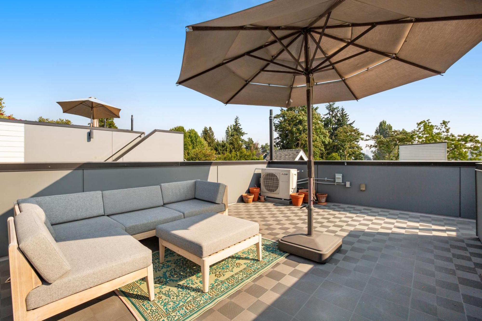 Northlake Nirvana Seattle Exterior photo