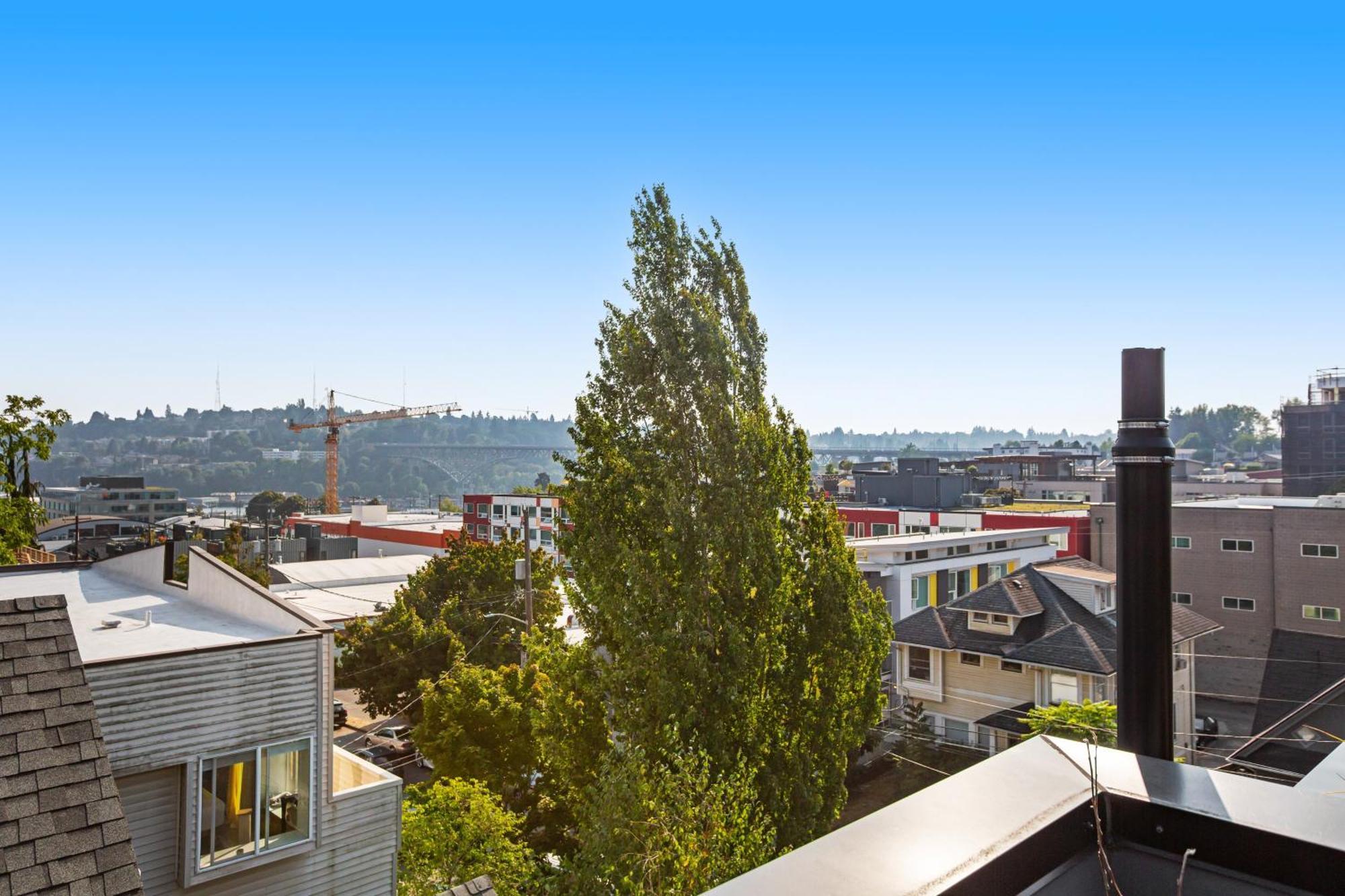 Northlake Nirvana Seattle Exterior photo